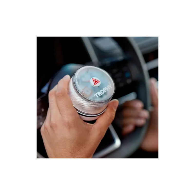Luce di emergenza geolocalizzata v16 omologata · TR-16